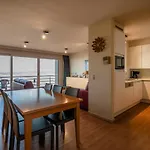 Apartamento Royal 0101 - 2 Bedrooms 6P - Renovated - Sea View - Centrally Located