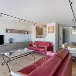 Lejlighed Royal 0101 - 2 Bedrooms 6P - Renovated - Sea View - Centrally Located *