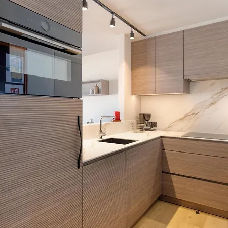 Royal 0101 - 2 Bedrooms 6p - Renovated - Sea View - Centrally Located * Koksijde