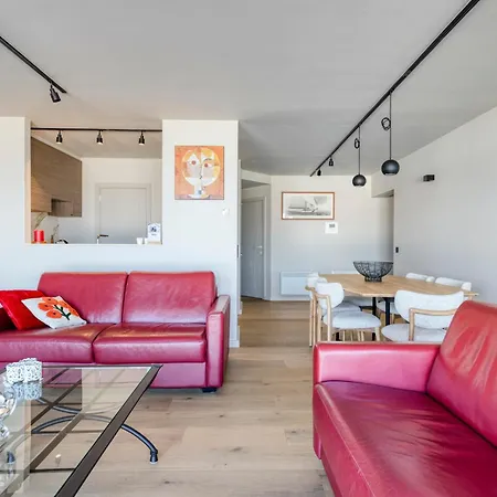 Apartment Royal 0101 - 2 Bedrooms 6p - Renovated - Sea View - Centrally Located
